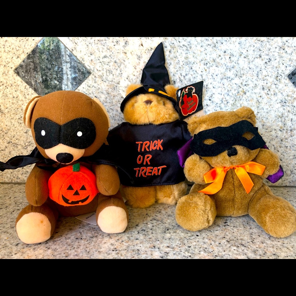 3 🎃🧸🧸🧸 in 🎃 Costumes